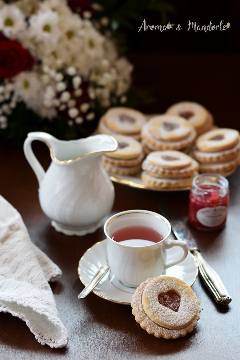 Ciambelline Sarde Alla Marmellata Aroma Di Mandorle